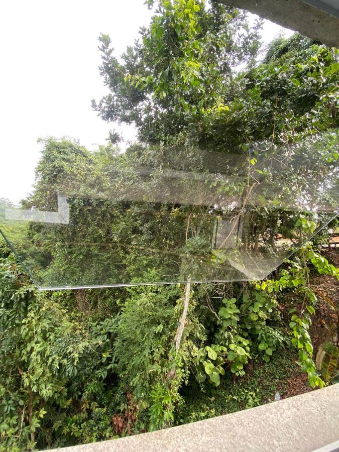 Bombinhas Guest House 3*