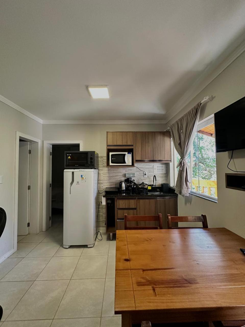 Bombinhas Guest House 3*